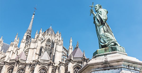 Statue of Peter the Hermit in France
